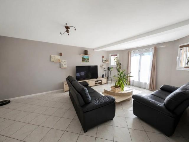 Ref 2266 Pavillon 5 Chambres Jardin Garage