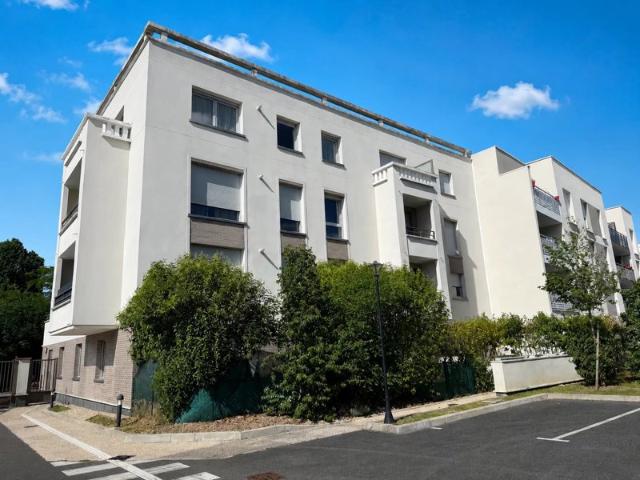 Réf. 2273 Studio situé en centre ville de Combs la Ville