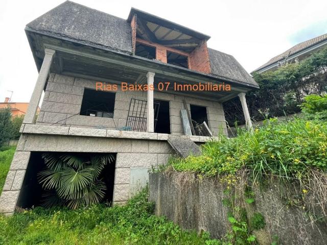 REF 2527 ESTRUCTURA 270 m2 CANTERIA EN 500 m2 FINCA VALLADA CHAPELA REDONDELA
