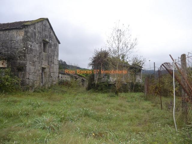 REF 2775 TRES CASAS PARA REHABILITAR CON 5588m2 TERRENO MONDARIZ