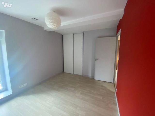 Réf.: 3156, Maison mitoyenne 68,07 m2 en parfait état comprenant séjour avec coin cuisine, toi.