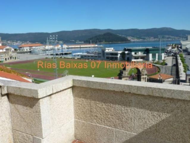 REF 4050 ATICO DUPLEX LUJO 160 m2 5 D. ALAMEDA MARIN con VISTAS RIA