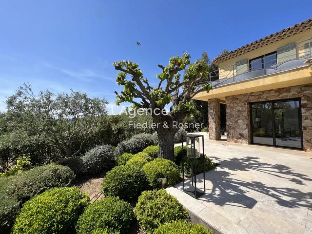 REF 419: LES PARCS DE SAINT TROPEZ BASTIDE ITALIENNE