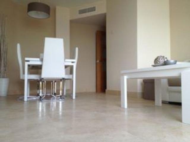 Ref. 46161 Precioso piso en alquiler con vistas al mar