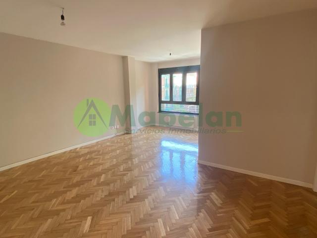 Ref. 5257. Madrid, Pacífico. Piso, 130m2. 4 dormitorios, 2 baños