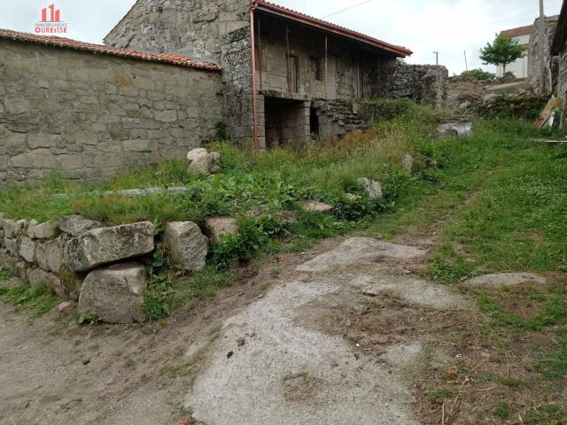 REF.5324 SE VENDE CASA CON FINCA PARA REFORMAR EN NOGUEIRA DE RAMUÍN