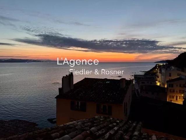 REF 652: SAINT TROPEZ LA PONCHE CHIC DUPLEX A LA LOCATION