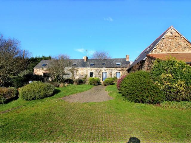 Ref.70512GLC: Perros Guirec, très bel ensemble de la fin du. 189m² Perros Guirec