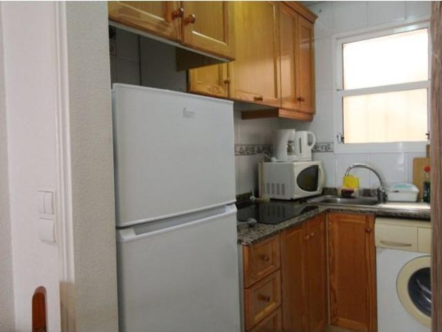 Ref. 7111 Apartamento con 1 dormitorio para larga duración en Torrevieja