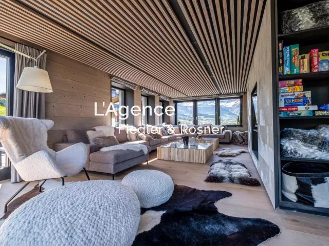 REF 722: COMBLOUX – CHALET ÉLÉGANCE ALPINE FACE AU MONT BLANC