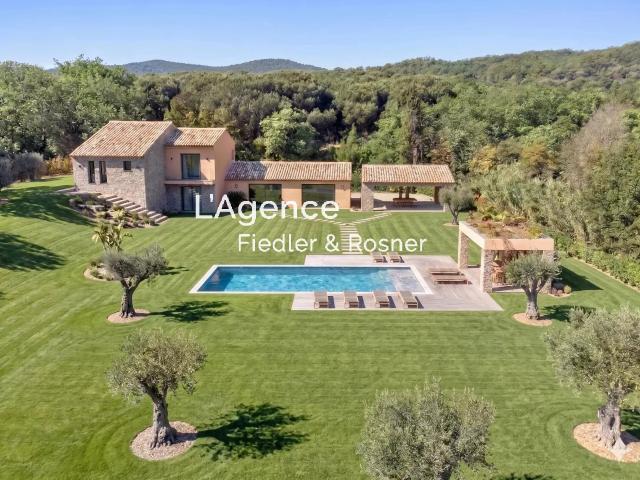 REF 769: RAMATUELLE VILLA NEUVE A LA LOCATION