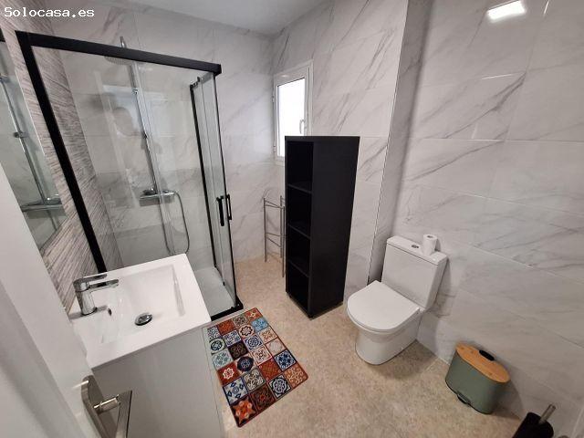 REF.7826 Amplio apartamento con 3 dormitorios reformado en Torrevieja