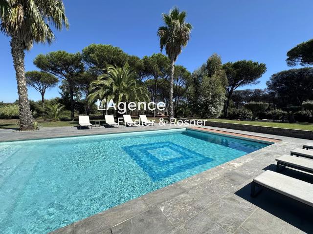 REF 805: RAMATUELLE MAGNIFIQUE VILLA A LA LOCATION