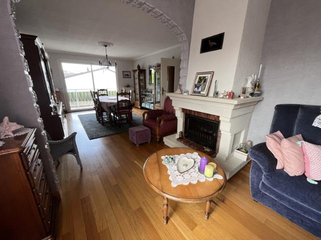 ref 88058 THOUARS Belle maison dans quartier calme TYPE 5 su