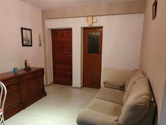 Ref A684 se alquila piso económico zona 600