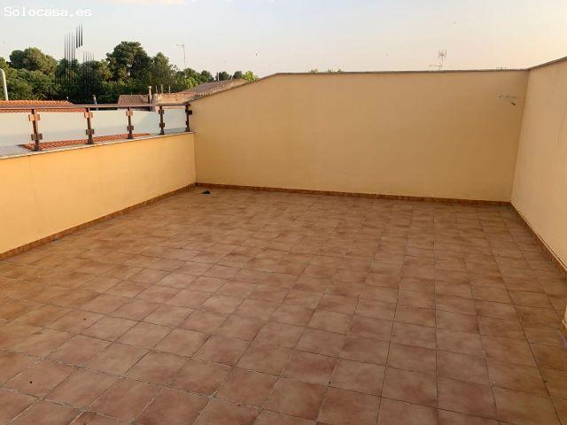 REF: C016 GRUPO INMOTEKA INMOBILIARIA VENDE CHALET ADOSADO DE LUJO EN LA GINETA