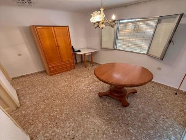 REF: C123 GRUPO INMOTEKA INMOBILIARIA VENDE PISO BAJO ZONA PERPETUO SOCORRO/SANTA TERESA