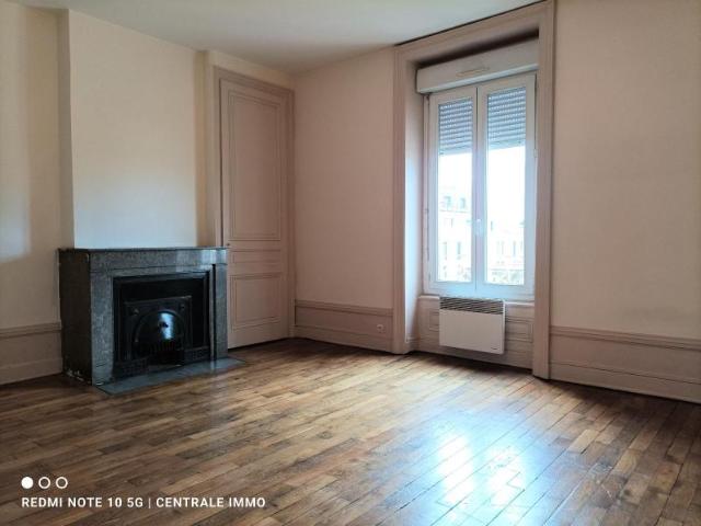 Réf: GES00440007 371, 2 pièce s, VILLEURBANNE