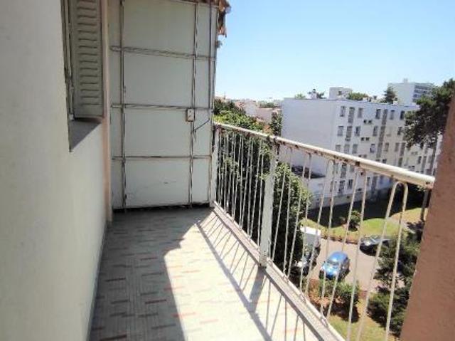 Réf: GES01130121 374, 3 pièce s, VILLEURBANNE