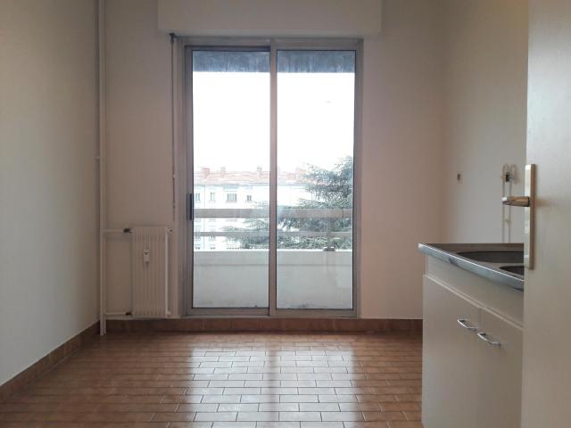 Réf: GES12850039 371, 2 pièce s, VILLEURBANNE