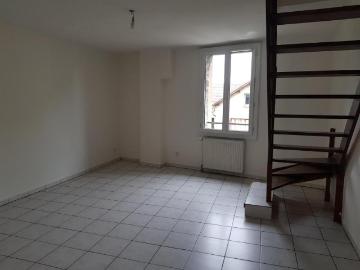 Réf: GES32220004 492, 4 pièce s, GIVORS
