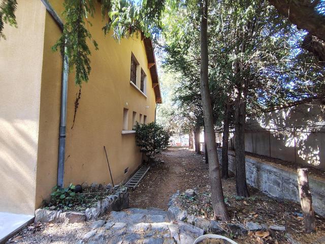 Réf: GES44120001 374, pièce s, Saint Genis Laval