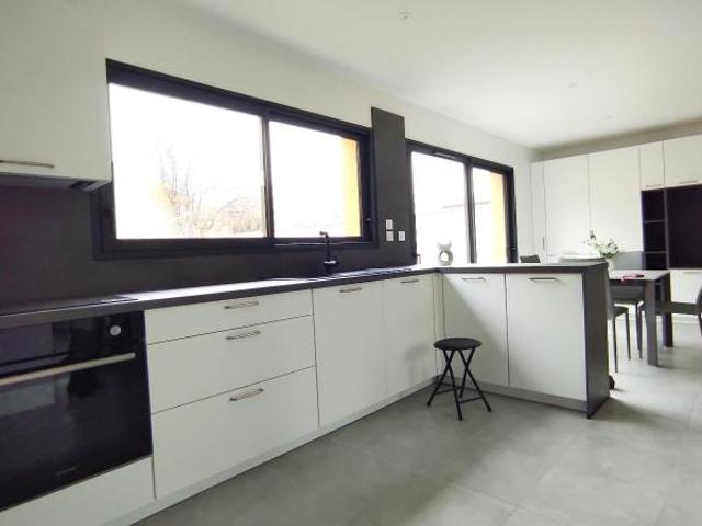 Réf: GES46240001 372, 1 pièce s, Corbas