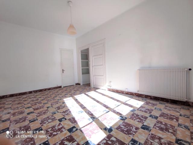 Réf: GES72530193 787, 1 pièce s, LYON