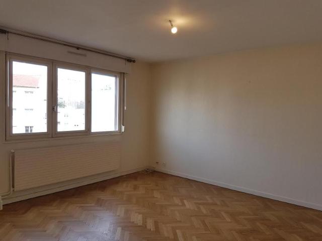 Réf: GES80630074 375, 2 pièce s, VILLEURBANNE