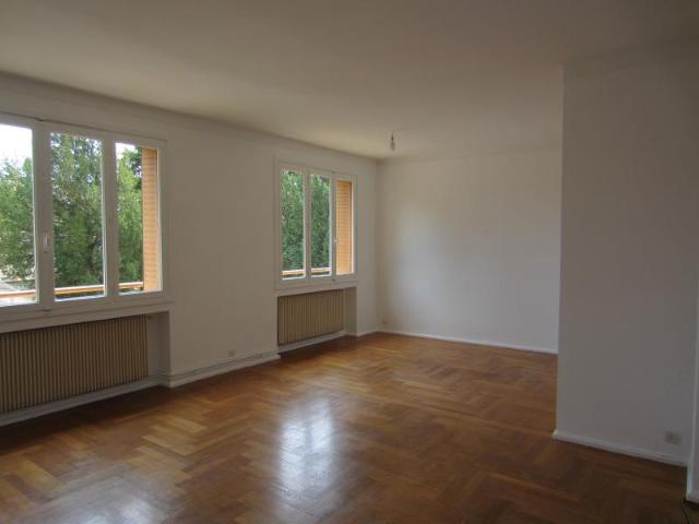 Réf: GES85674011 375, 2 pièce s, CALUIRE ET CUIRE
