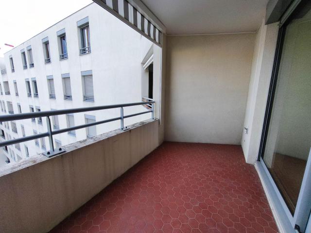 Réf: GES99480077 787, 3 pièce s, VILLEURBANNE