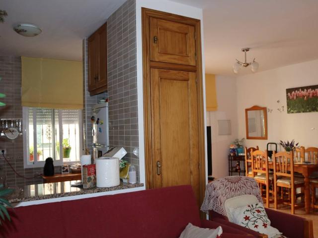 REF.ER22007 VIVIENDA LISTA PARA ENTRAR A VIVIR AMUEBLADA, 3 HABITACIONES, 2ABAÑOS, PATIO Y TERRAZA