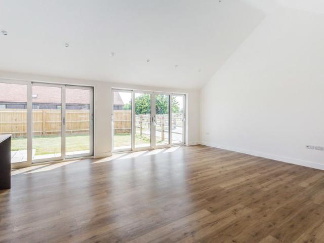 Ref: KM Norwood Hill Road