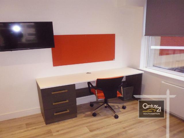 |Ref: R152048|, Andromeda House, Southampton Street, Southampton, SO15 2EG Century 21 United Kingdom