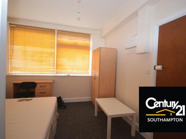 |Ref: R152259|, London Road, Southampton, SO15 2AD Century 21 United Kingdom