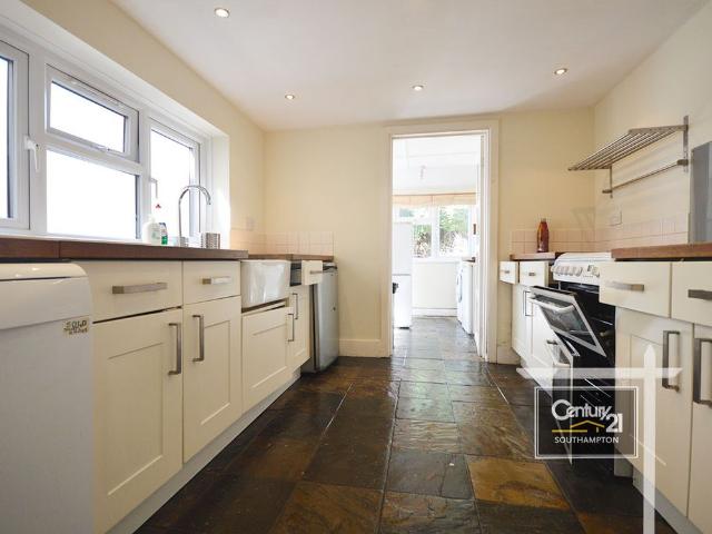 |Ref: R152388|, Cedar Road, Southampton SO14, 4 bed terraced house to rent, £1,900 pcm | PrimeLocation