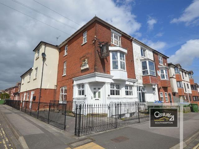 |Ref: R152552|, The Gate House, Padwell Road, Southampton SO14, 1 bed flat to rent, £925 pcm | PrimeLocation