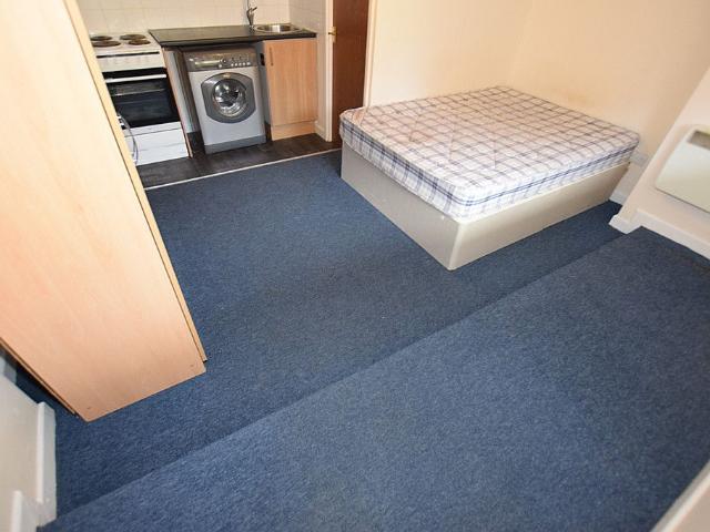 |Ref: R152572|, Mede House, Salisbury Street SO15, Studio to rent, £600 pcm | PrimeLocation