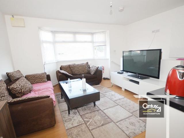 |Ref: R152873|, Swift Gardens, Southampton SO19, 3 bed maisonette to rent, £1,100 pcm | PrimeLocation
