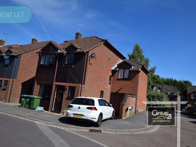 |Ref: R153573|, Highcrown Street, Southampton SO17, 5 bed end terrace house to rent, £2,600 pcm | PrimeLocation
