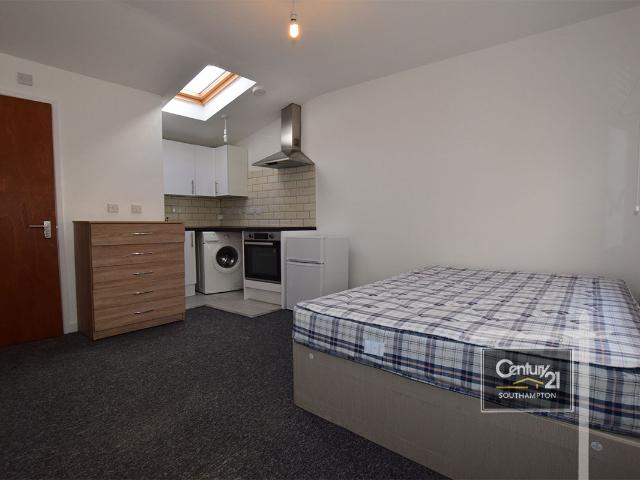 |Ref: R154672|, St Denys Road, Southampton, SO17 2GN Century 21 United Kingdom