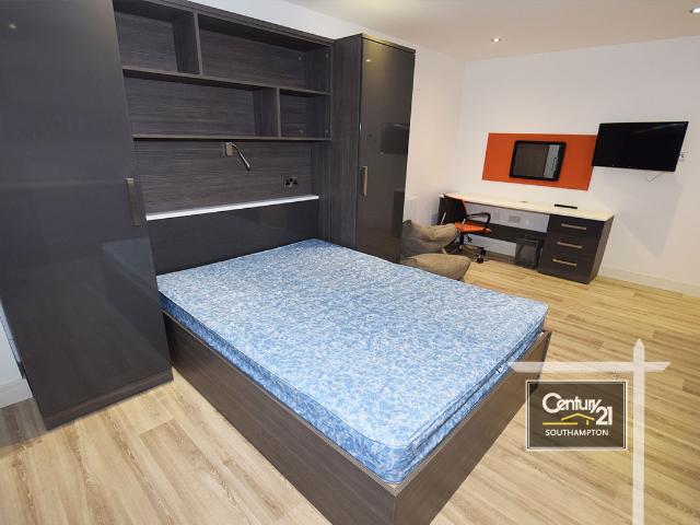 |Ref: R158955|, Andromeda House, Southampton Street, Southampton, SO15 2EG Century 21 United Kingdom