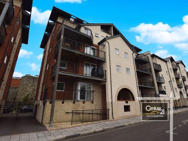 |Ref: R171351|, Century Court, Lower Canal Walk, Southampton SO14, 2 bed flat to rent, £1,450 pcm | PrimeLocation