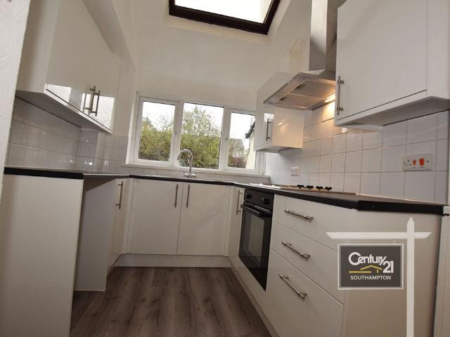 |Ref: R203497|, Northam Road, Southampton SO14, 2 bed flat to rent, £825 pcm | PrimeLocation