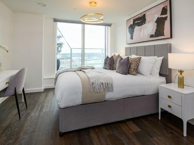 |Ref: R203971|, Vantage Tower, Centenary Plaza, Southampton, SO19 9XH Century 21 United Kingdom