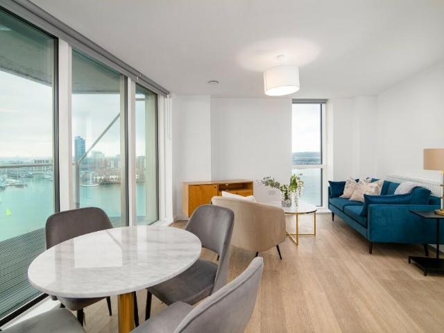 |Ref: R203972|, Vantage Tower, Centenary Plaza, Southampton, SO19 9XH Century 21 United Kingdom