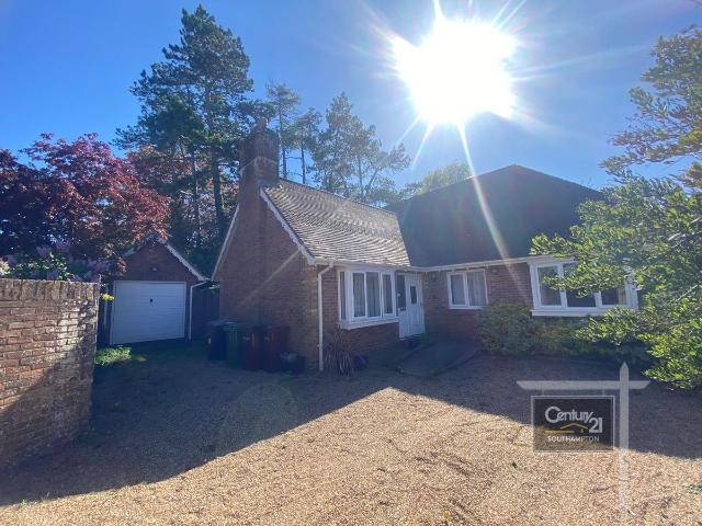 |Ref: R211301|, Fairdown Close, Winchester SO23, 3 bed bungalow to rent, £1,900 pcm | PrimeLocation