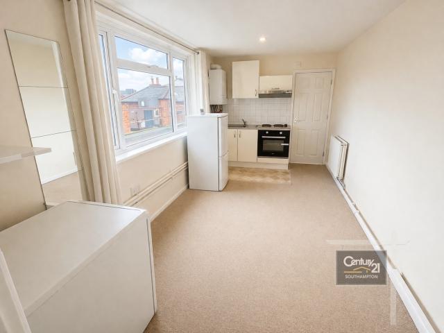 |Ref: R213342|, Bedford Place, Southampton, SO15 2DS Century 21 United Kingdom