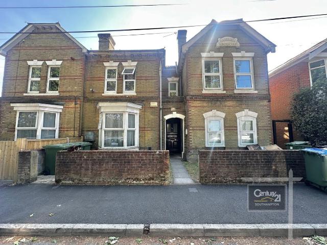 |Ref. R214372|, Wordsworth Road, Southampton SO15, 2 bed flat to rent, £1,095 pcm | PrimeLocation