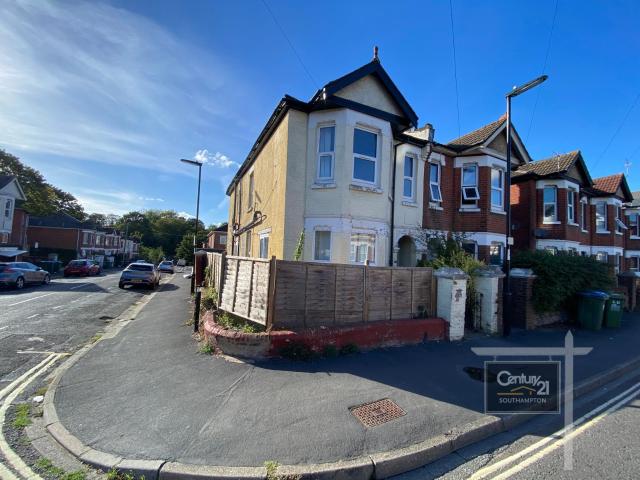 | Ref: R215060 |, Newcombe Road, Southampton, SO15 2FS Century 21 United Kingdom